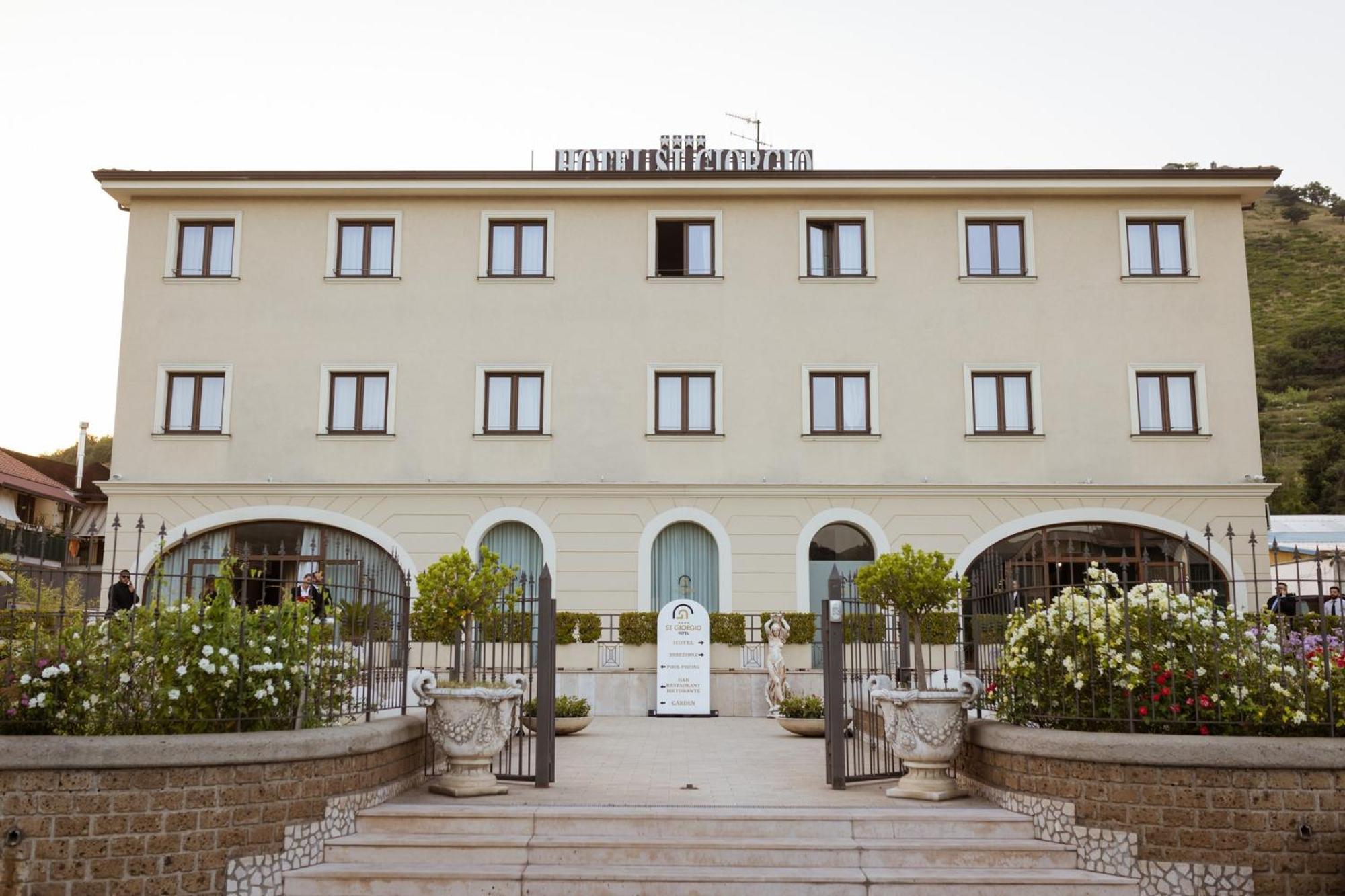 Hotel St. Giorgio Castel San Giorgio Bagian luar foto